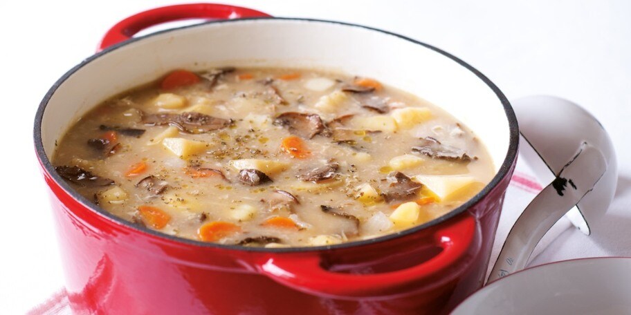 Babiččina bramboračka se sušenými hříbky