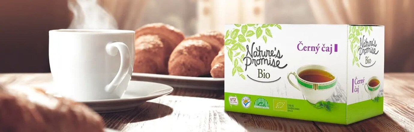 šálek a krabička čaje