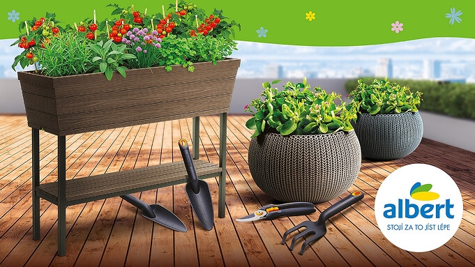 Truhlík, květináče a zahradní nářadí